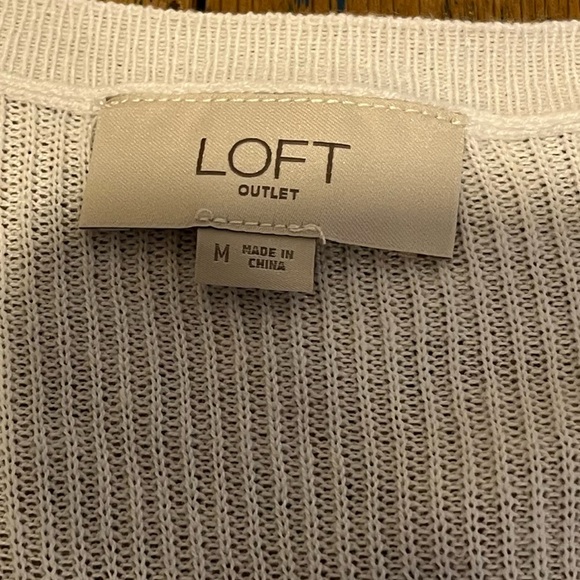 White ribbed V-neck sweater – LOFT Outlet (M) - Picture 2 of 7
